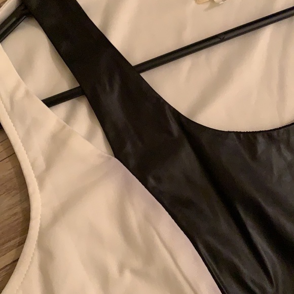 White Bodycon TOBI Dress with faux leather detail - Picture 4 of 5